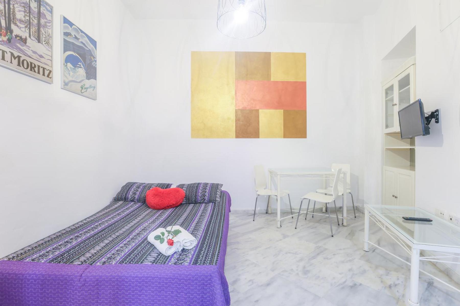 Galindo Center Premium Suites, Free Parking Seville