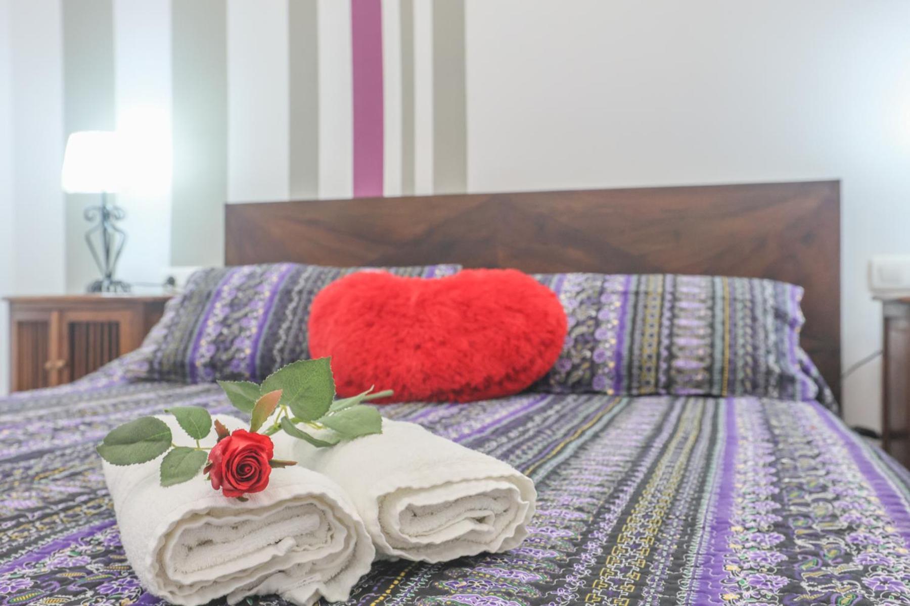 Galindo Center Premium Suites, Free Parking * Seville
