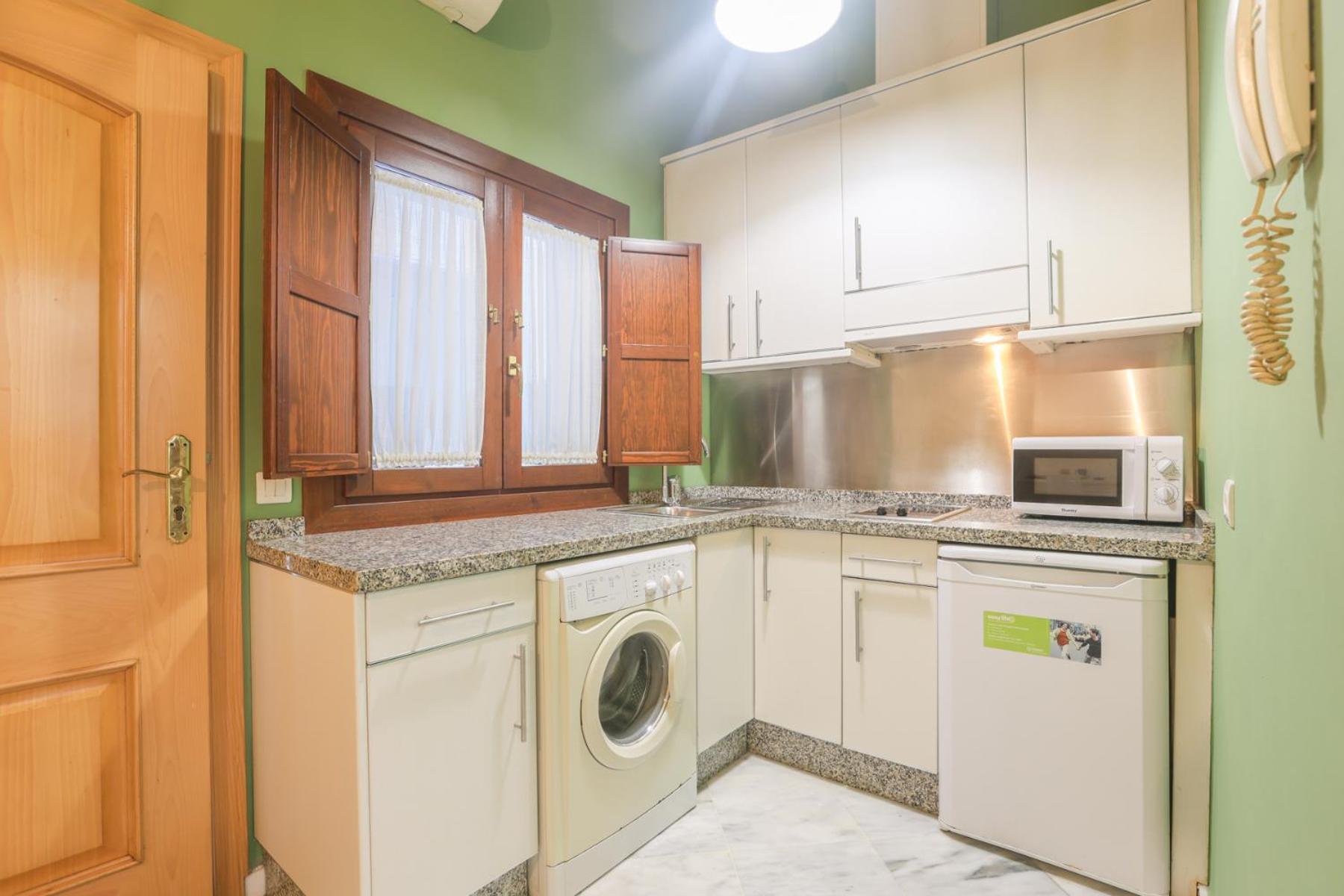 Galindo Center Premium Suites, Free Parking Apartment *