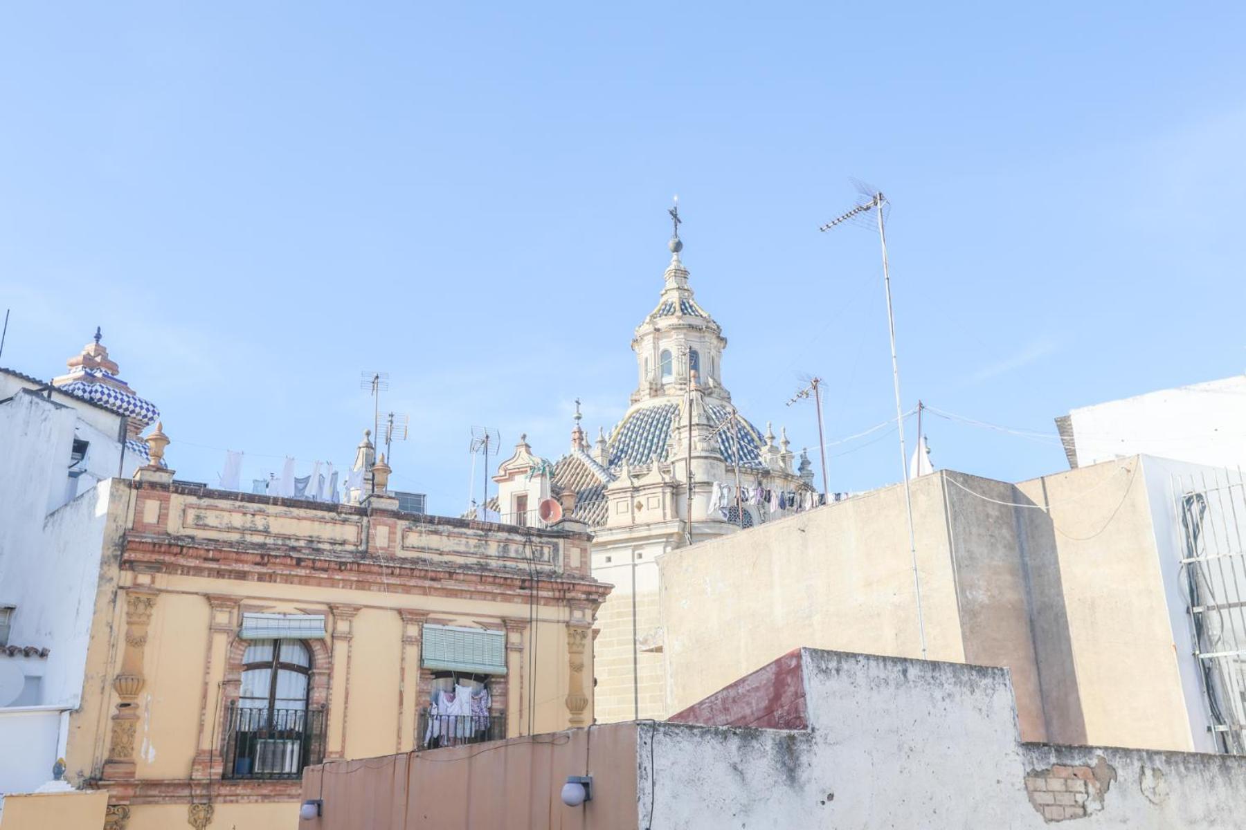 Galindo Center Premium Suites, Free Parking Apartment Seville